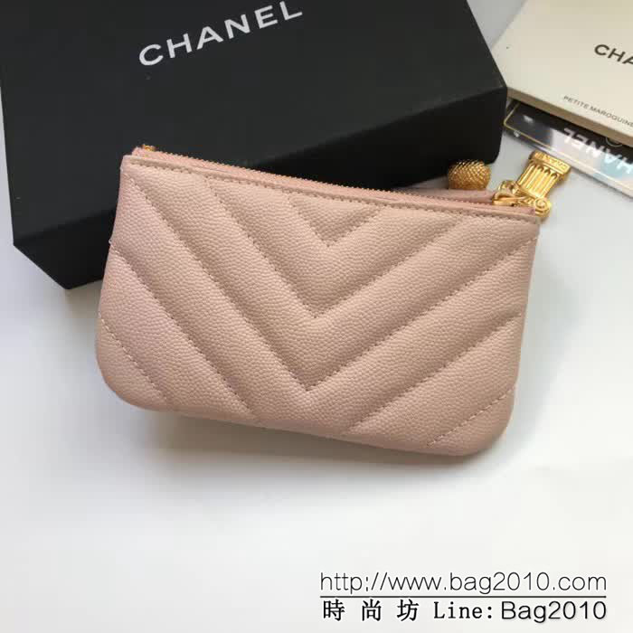 CHANEL香奈兒 頂級原單 18年早春新款系列 零錢包 顆粒壓花牛皮 神廟貓頭鷹吊墜 82365  DJC3105